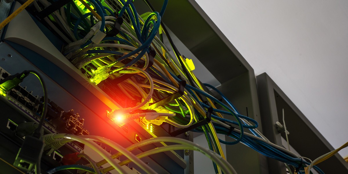 Open standing rack from Lanberg with visible lan cables