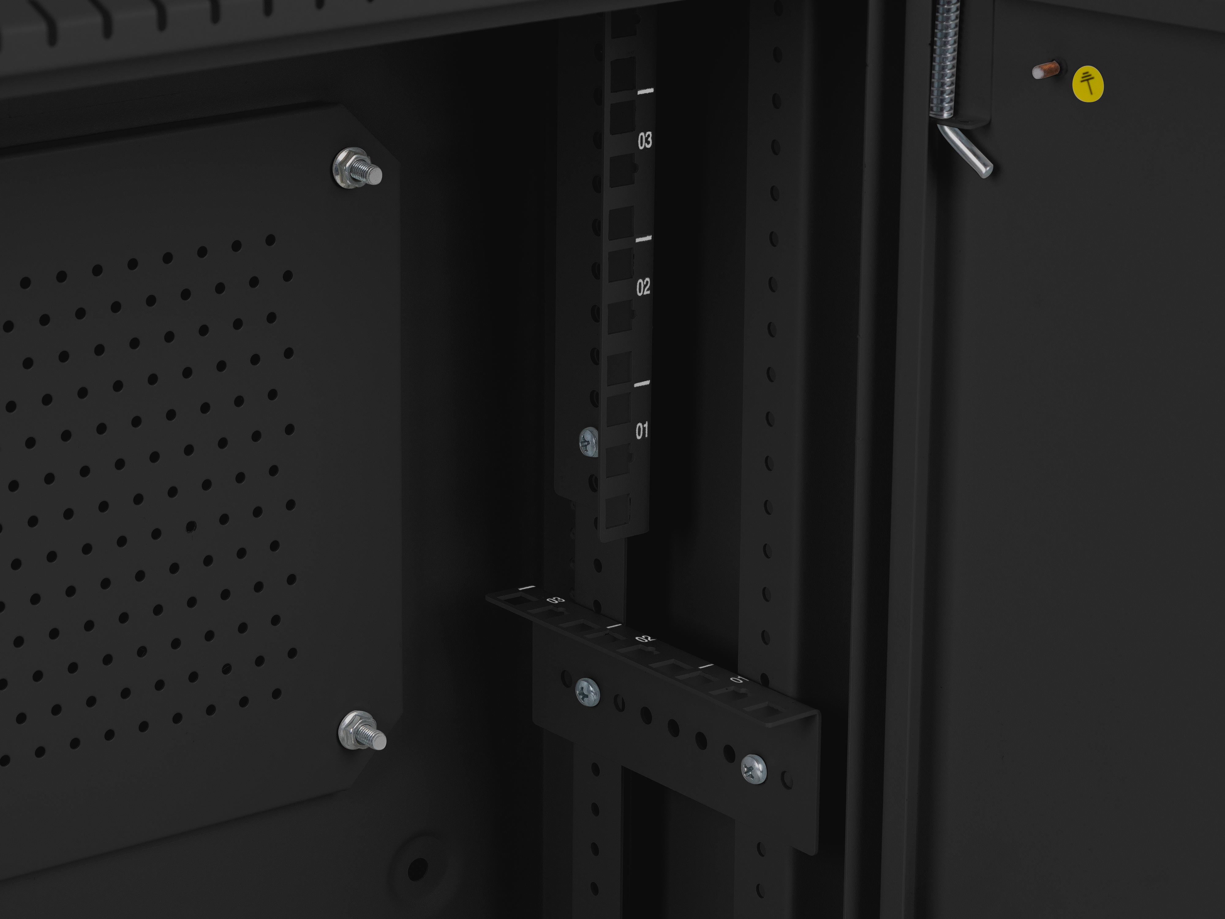 Lanberg WAF1-5203-04-00B rack cabinet 4U Wall mounted rack Black